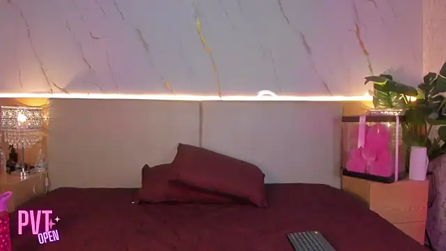 Snapshot of april_grey11 chatting on 02.04.26 april grey11 online show from 02.04.26