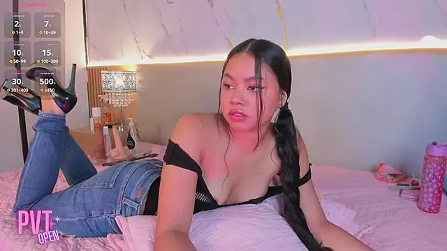 Snapshot of april_grey11 chatting on 02.22.26 april grey11 online show from 02.22.26