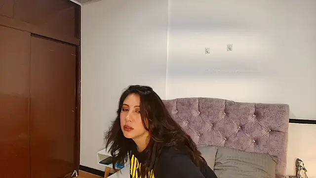 Snapshot of Kaia_Monroe_ chatting on 11.28.25 Kaia Monroe online show from 11.28.25