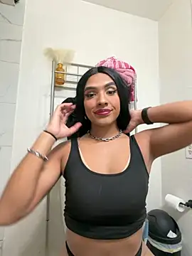 Snapshot of Ashleythelatina chatting on 11.29.25 Ashleythelatina online show from 11.29.25