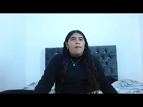 Snapshot of MeganWeb chatting on 11.24.25 MeganWeb online show from 11.24.25