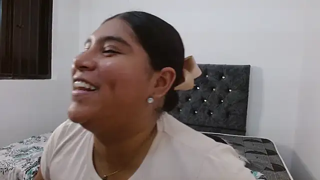 Snapshot of MeganWeb chatting on 11.26.25 MeganWeb online show from 11.26.25