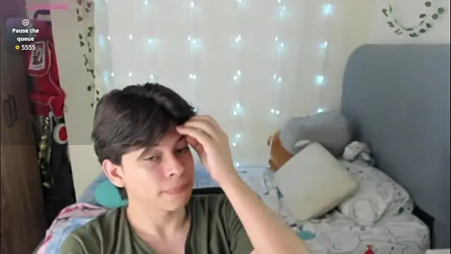 Snapshot of Felix_kitty chatting on 02.14.26 Felix kitty online show from 02.14.26