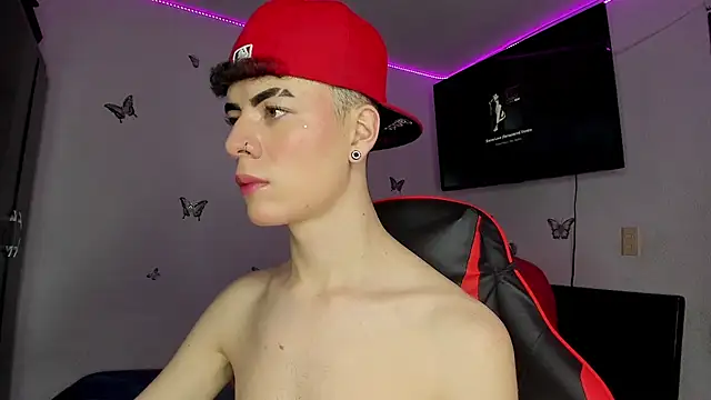 Snapshot of divine_philp77 chatting on 11.13.25 divine philp77 online show from 11.13.25