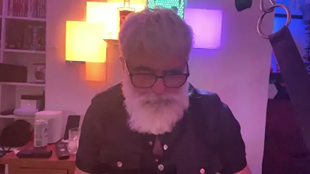 LeatherSdaddy online show from 04.18.26