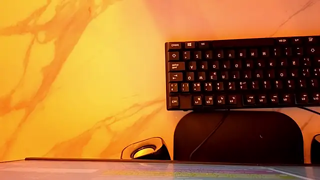 Juliana Tx online show from 11.16.25