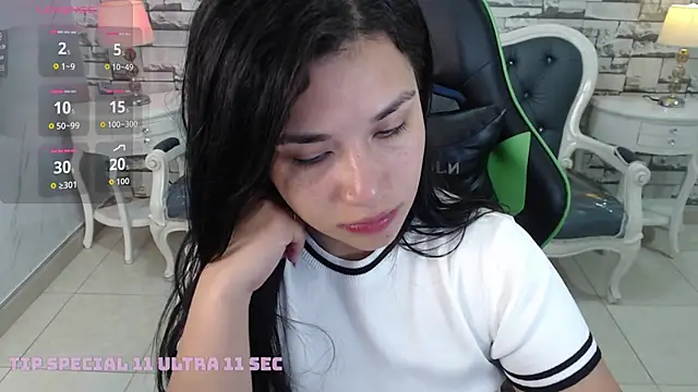 Snapshot of Violetta_jhonson_a chatting on 11.13.25 Violetta jhonson a online show from 11.13.25