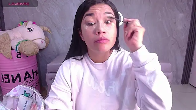 Snapshot of Violetta_jhonson_a chatting on 11.20.25 Violetta jhonson a online show from 11.20.25