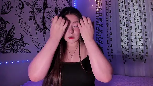 Snapshot of bambimay chatting on 12.20.25 bambimay online show from 12.20.25