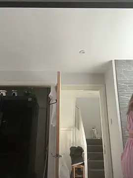 Cutebrowneyes  online show from 12.14.25