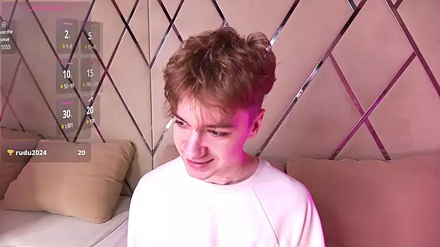 Snapshot of Paul_Holt chatting on 11.23.25 Paul Holt online show from 11.23.25