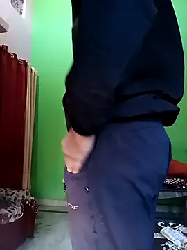 Snapshot of hotyyyyjonny chatting on 11.13.25 hotyyyyjonny online show from 11.13.25