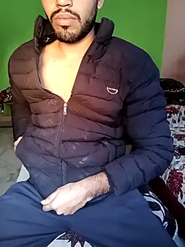 Snapshot of hotyyyyjonny chatting on 11.18.25 hotyyyyjonny online show from 11.18.25