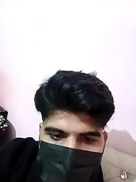 Snapshot of hotyyyyjonny chatting on 12.13.25 hotyyyyjonny online show from 12.13.25