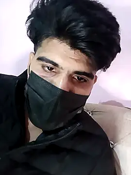 Snapshot of hotyyyyjonny chatting on 12.17.25 hotyyyyjonny online show from 12.17.25