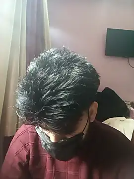 Snapshot of hotyyyyjonny chatting on 12.18.25 hotyyyyjonny online show from 12.18.25