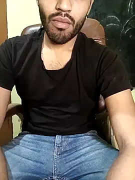 Snapshot of hotyyyyjonny chatting on 03.27.26 hotyyyyjonny online show from 03.27.26