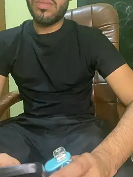 Snapshot of hotyyyyjonny chatting on 04.16.26 hotyyyyjonny online show from 04.16.26