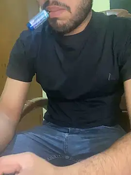 Snapshot of hotyyyyjonny chatting on 04.19.26 hotyyyyjonny online show from 04.19.26