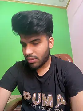Snapshot of hotyyyyjonny chatting on 05.18.26 hotyyyyjonny online show from 05.18.26
