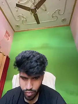 Snapshot of hotyyyyjonny chatting on 05.20.26 hotyyyyjonny online show from 05.20.26