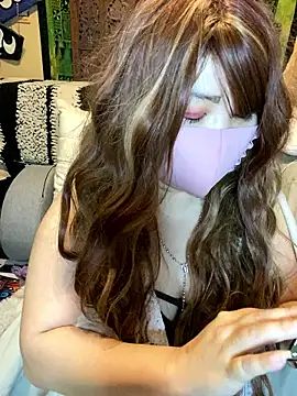 Snapshot of oxLILxMELOxo chatting on 11.15.25 oxLILxMELOxo online show from 11.15.25