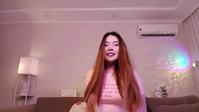 Snapshot of yummy_yuna chatting on 06.24.26 yummy yuna online show from 06.24.26