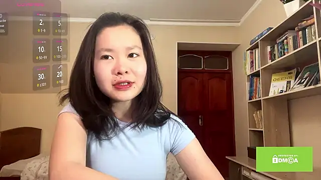 Snapshot of HuldaKye chatting on 02.25.26 HuldaKye online show from 02.25.26