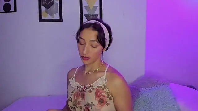 Snapshot of kirakay1 chatting on 11.13.25 kirakay1 online show from 11.13.25