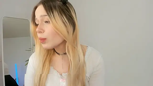 Snapshot of Love_audirs6 chatting on 01.18.26 Love audirs6 online show from 01.18.26