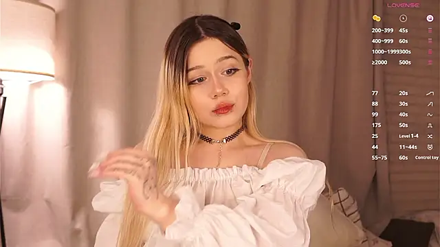 Snapshot of Love_audirs6 chatting on 02.04.26 Love audirs6 online show from 02.04.26