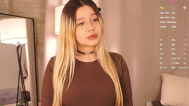 Snapshot of Love_audirs6 chatting on 02.11.26 Love audirs6 online show from 02.11.26