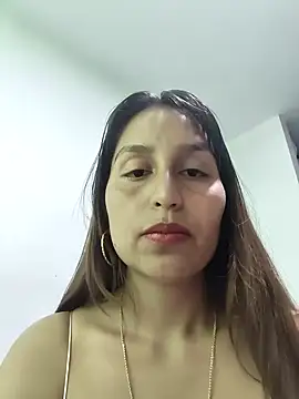 Snapshot of IsabellaaSwann chatting on 11.14.25 IsabellaaSwann online show from 11.14.25