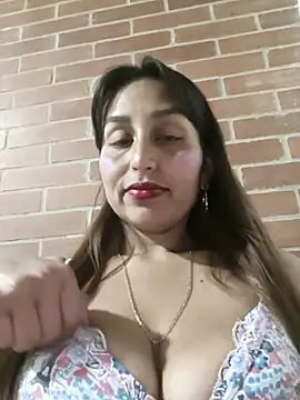 Snapshot of IsabellaaSwann chatting on 11.25.25 IsabellaaSwann online show from 11.25.25