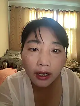 Nuomi6 online show from 11.18.25