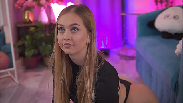 Snapshot of ElyssawetXX chatting on 02.01.26 ElyssawetXX online show from 02.01.26