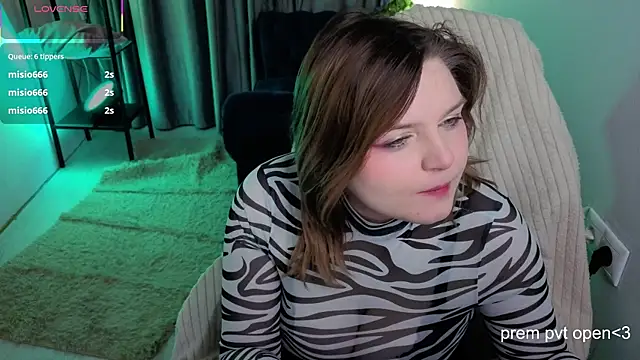 RacieBroom online show from 01.14.26