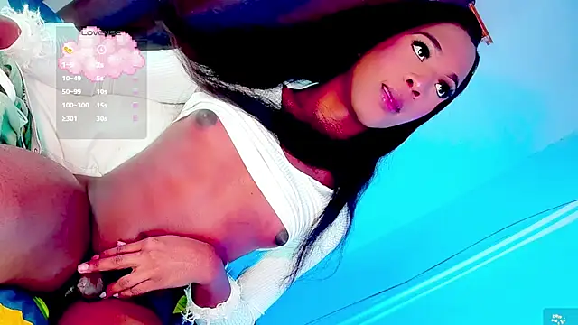 Snapshot of alahai_queen chatting on 11.21.25 alahai queen online show from 11.21.25