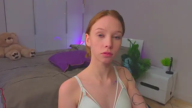 LilyPoetry  online show from 11.22.25