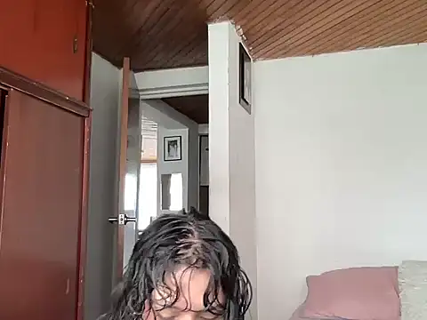 Snapshot of Dreana chatting on 02.21.26 Dreana online show from 02.21.26