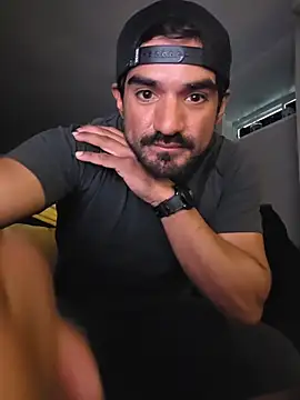 Snapshot of piggylatino chatting on 03.15.26 piggylatino online show from 03.15.26