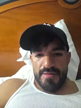 Snapshot of piggylatino chatting on 03.31.26 piggylatino online show from 03.31.26