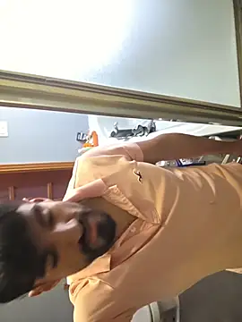 Snapshot of piggylatino chatting on 04.05.26 piggylatino online show from 04.05.26