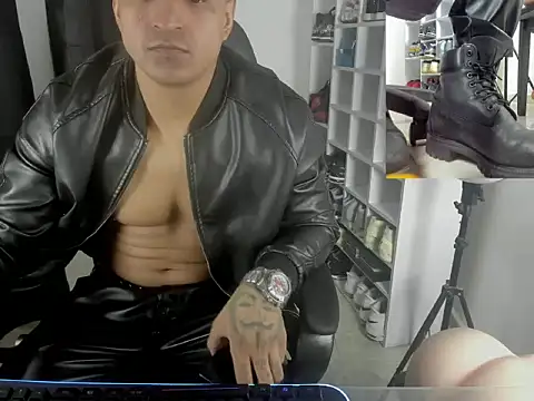 Snapshot of master_leather chatting on 11.17.25 master leather online show from 11.17.25