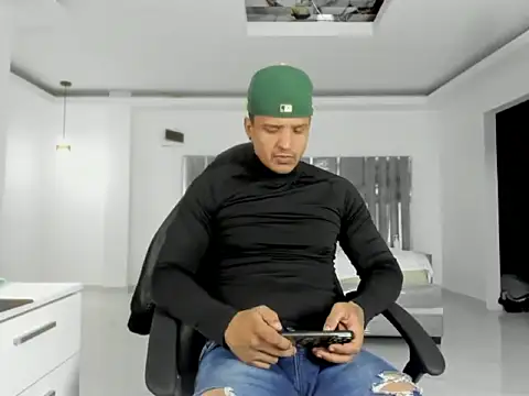 master leather online show from 04.18.26