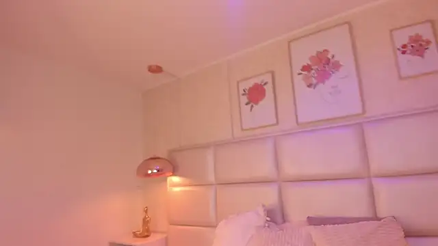 Kate Winslet  online show from 12.15.25