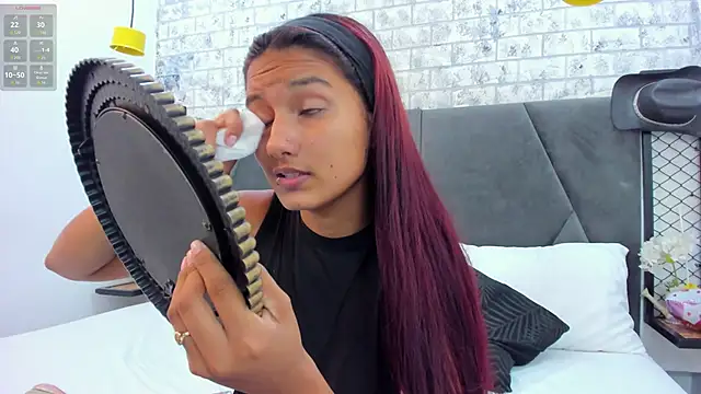 Snapshot of Maray_Lous chatting on 02.04.26 Maray Lous online show from 02.04.26