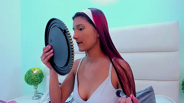 Snapshot of Maray_Lous chatting on 02.18.26 Maray Lous online show from 02.18.26