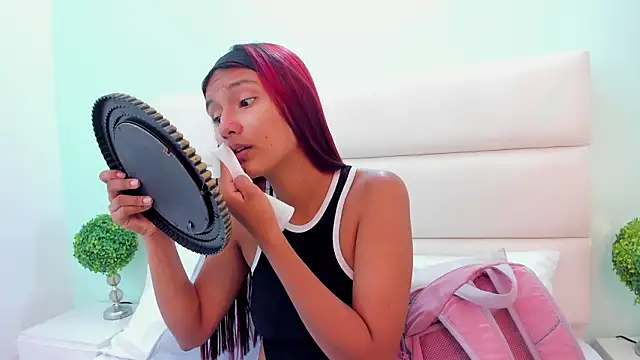 Snapshot of Maray_Lous chatting on 02.21.26 Maray Lous online show from 02.21.26