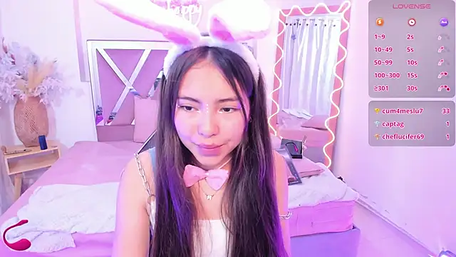 ISABELA TAY online show from 11.17.25